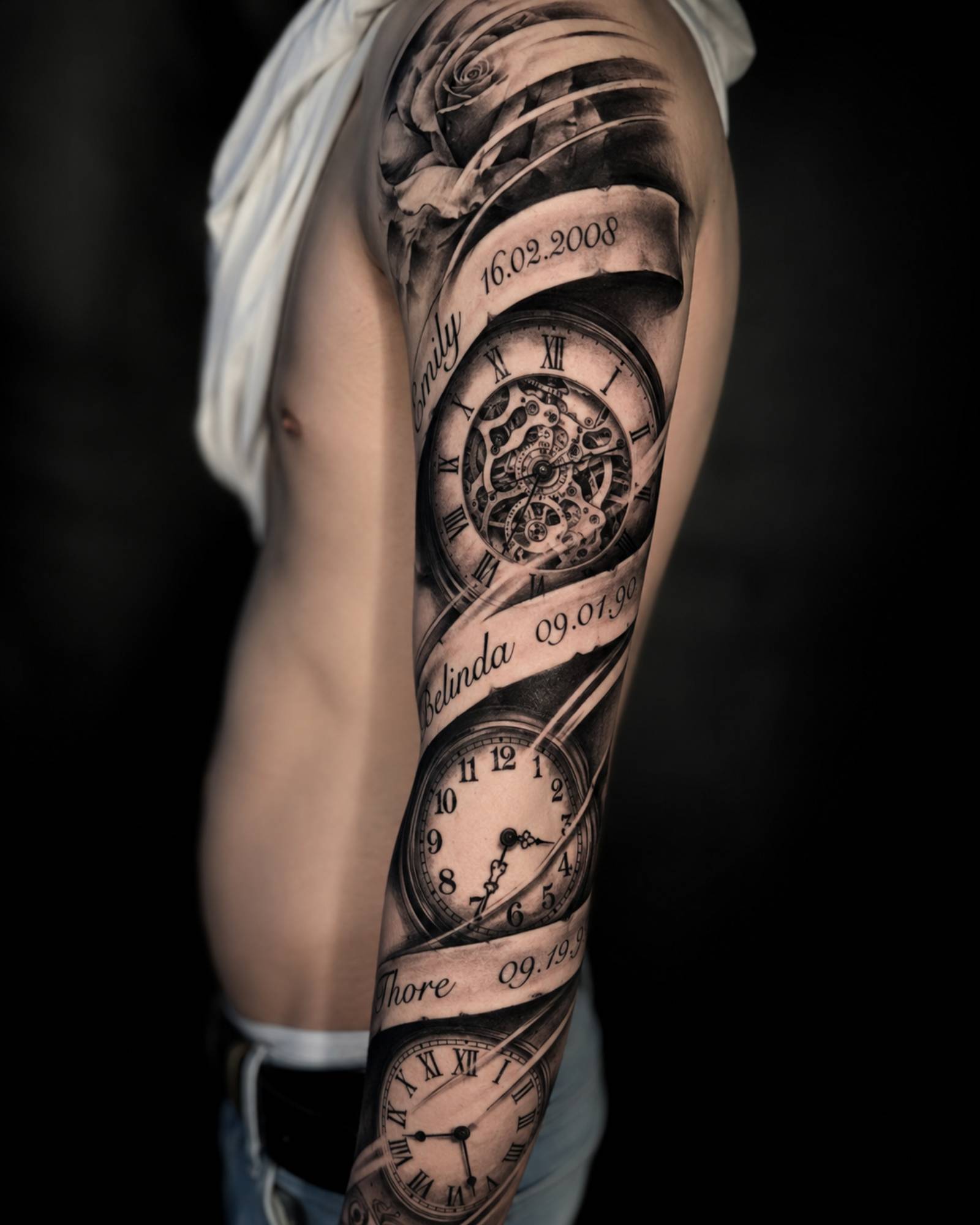 Black Grey Uhren Sleeve Tattoo in Kassel