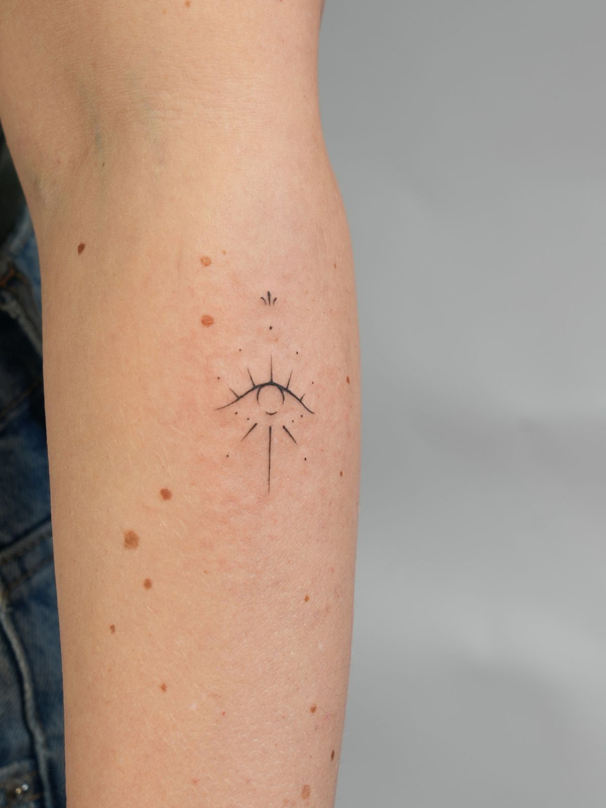 Feines Tattoo Beispiel Kassel Fineline