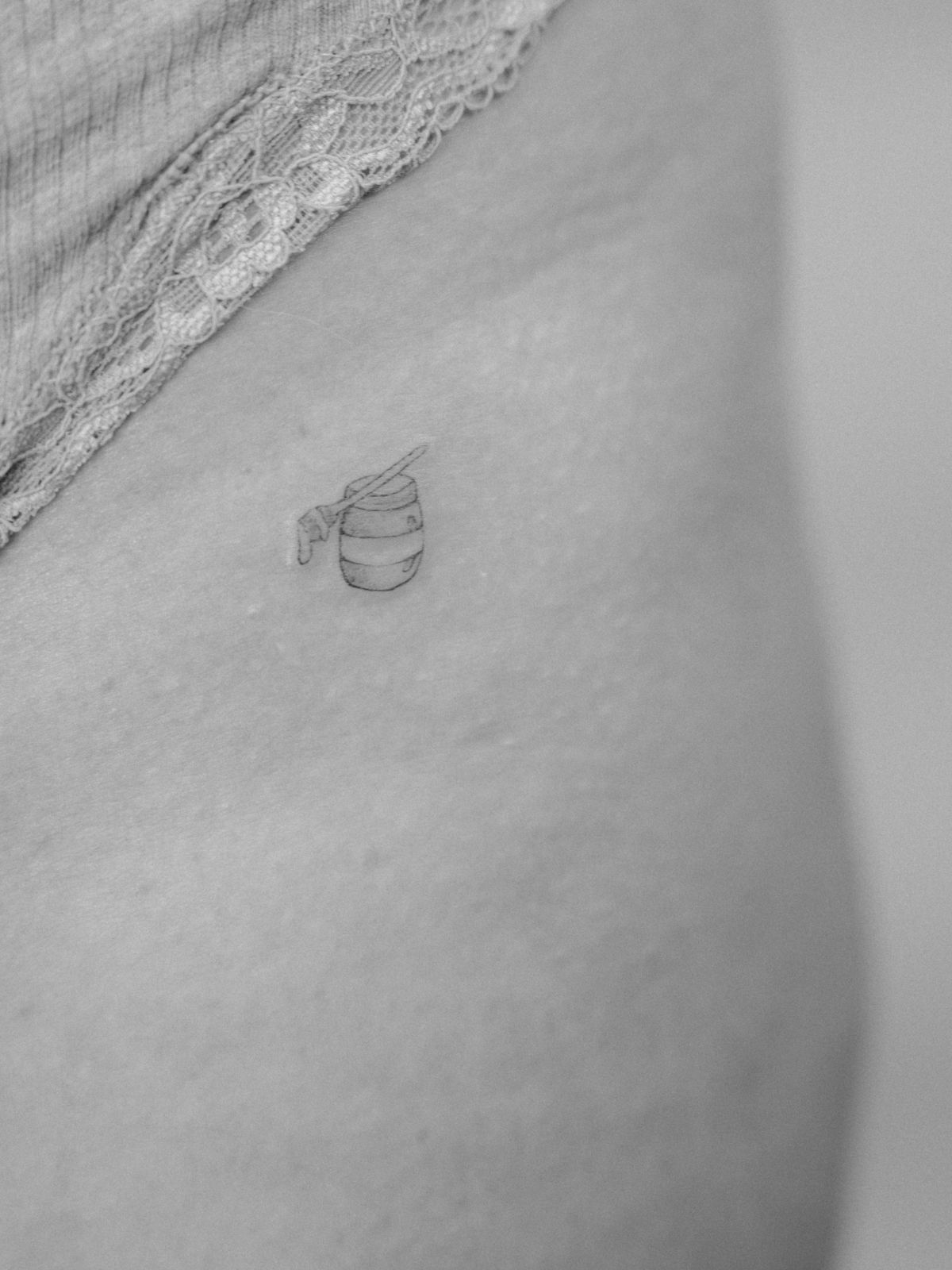 Fineline Tattoo feine Linien Kassel