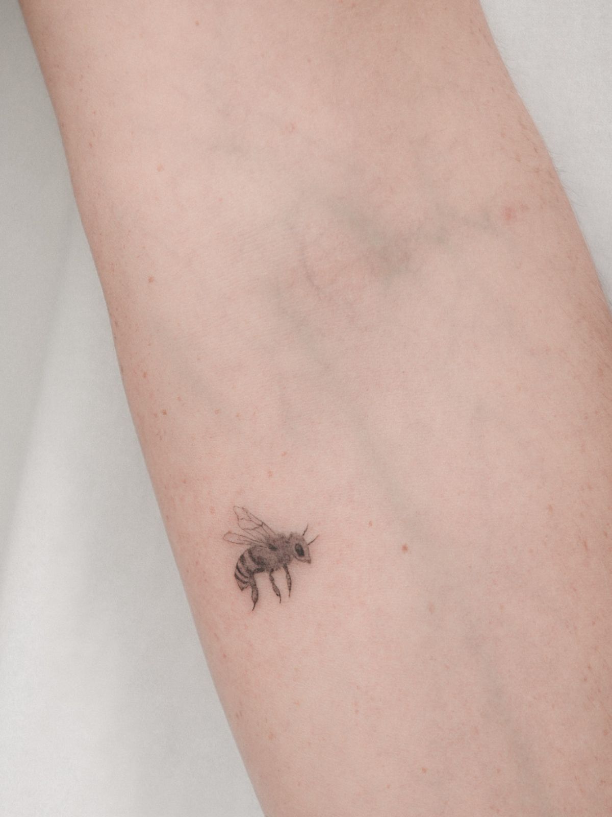Fineline Tattoo Kassel dezentes Tattoo Motiv